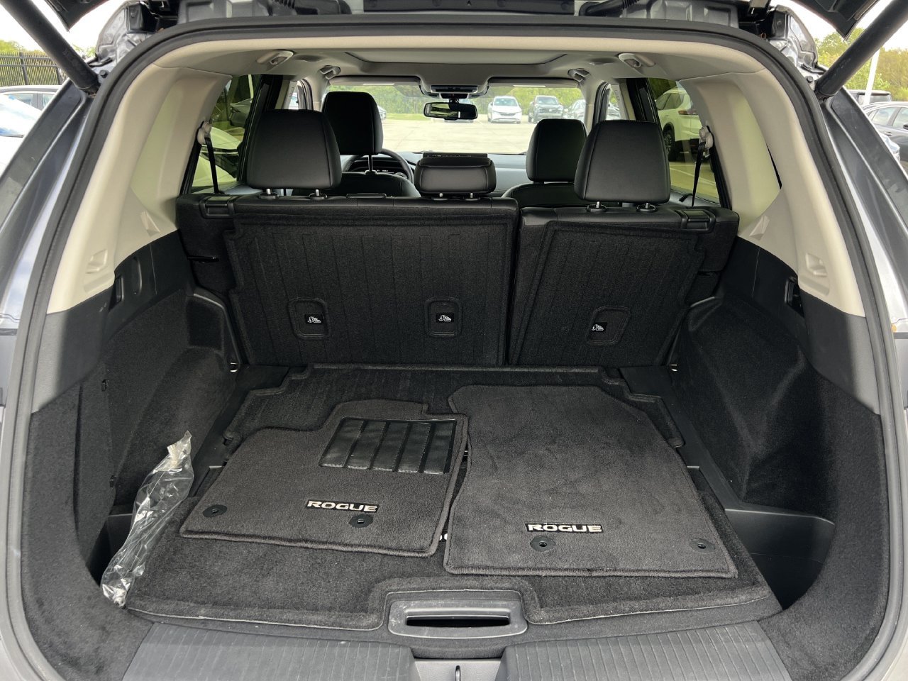 Certified 2026 Nissan Rogue Platinum w/ Platinum Premium Package AWD/4WD image 23