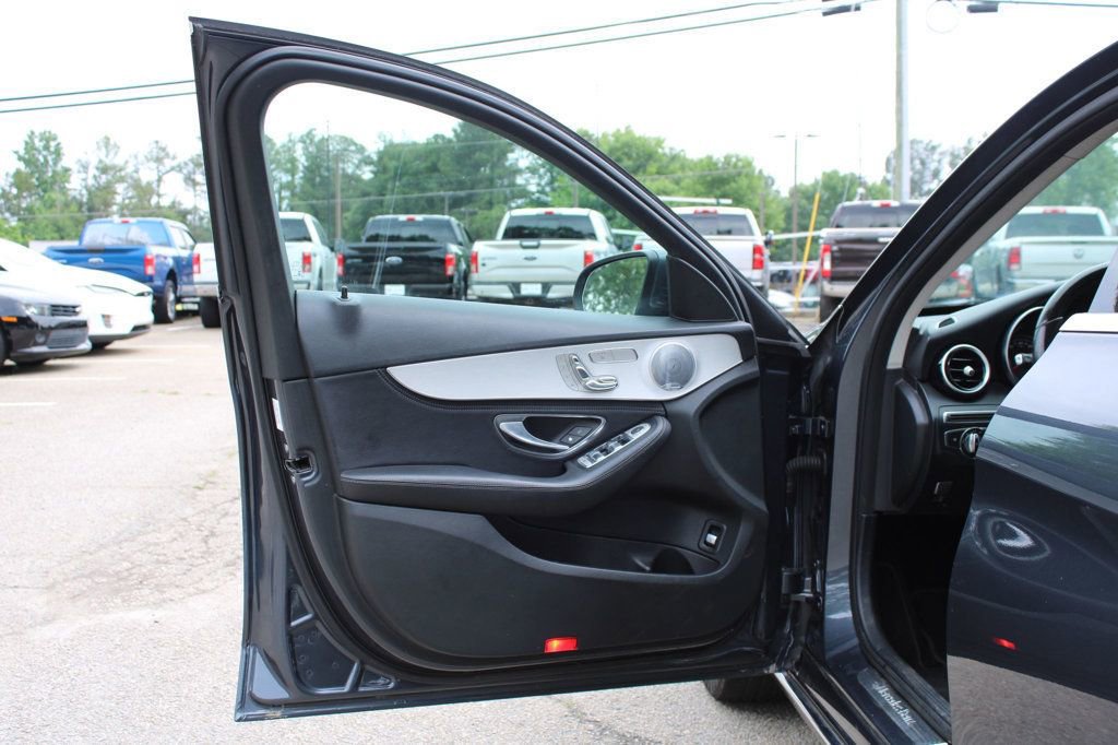 Used 2015 Mercedes-Benz C 300 4MATIC Sedan image 12