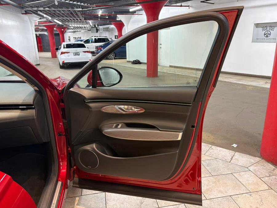 Used 2023 Genesis GV70 2.5T w/ Advanced Package image 29