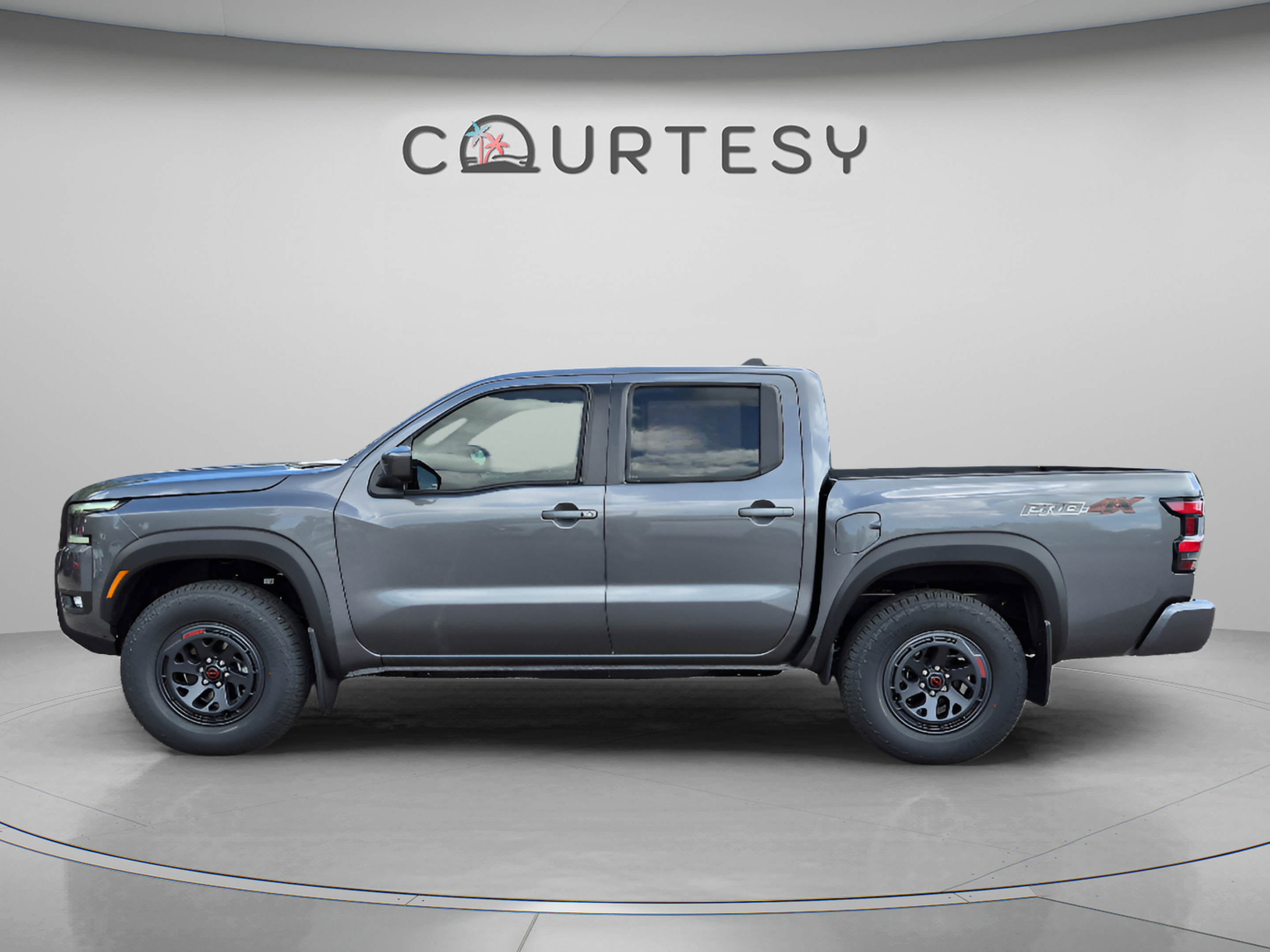 New 2026 Nissan Frontier PRO-4X w/ Pro-4x Convenience Package AWD/4WD image 2