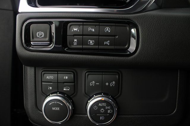 New 2026 GMC Yukon XL Denali w/ Sun & Power Step Package image 9