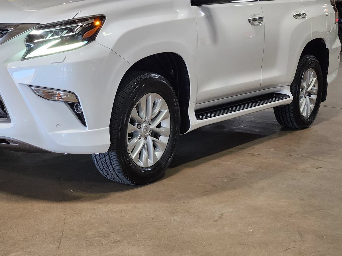 Used 2022 Lexus GX 460 Premium w/ Premium Package AWD/4WD image 17