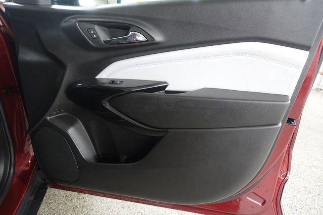 New 2025 Chevrolet Trax LT FWD image 23