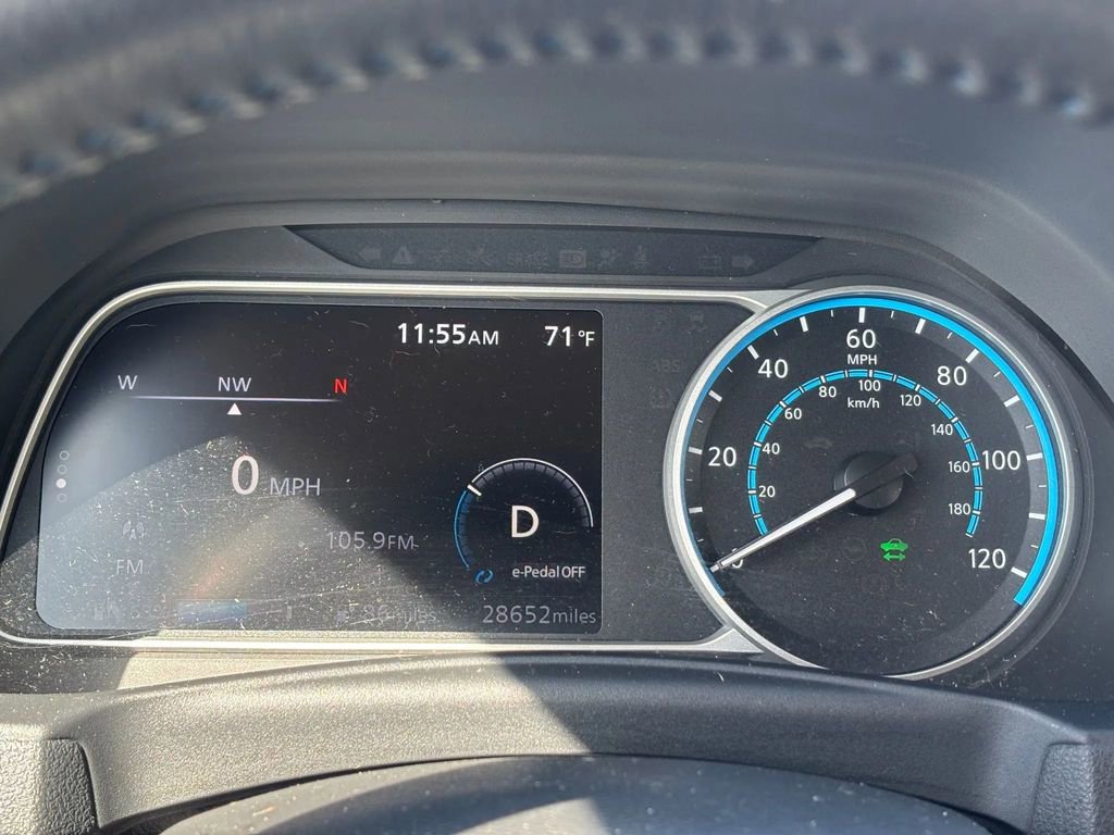 Used 2022 Nissan Leaf SV image 15