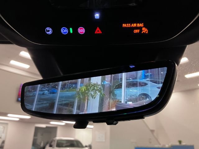 Used 2025 Chevrolet Equinox EV RS image 32