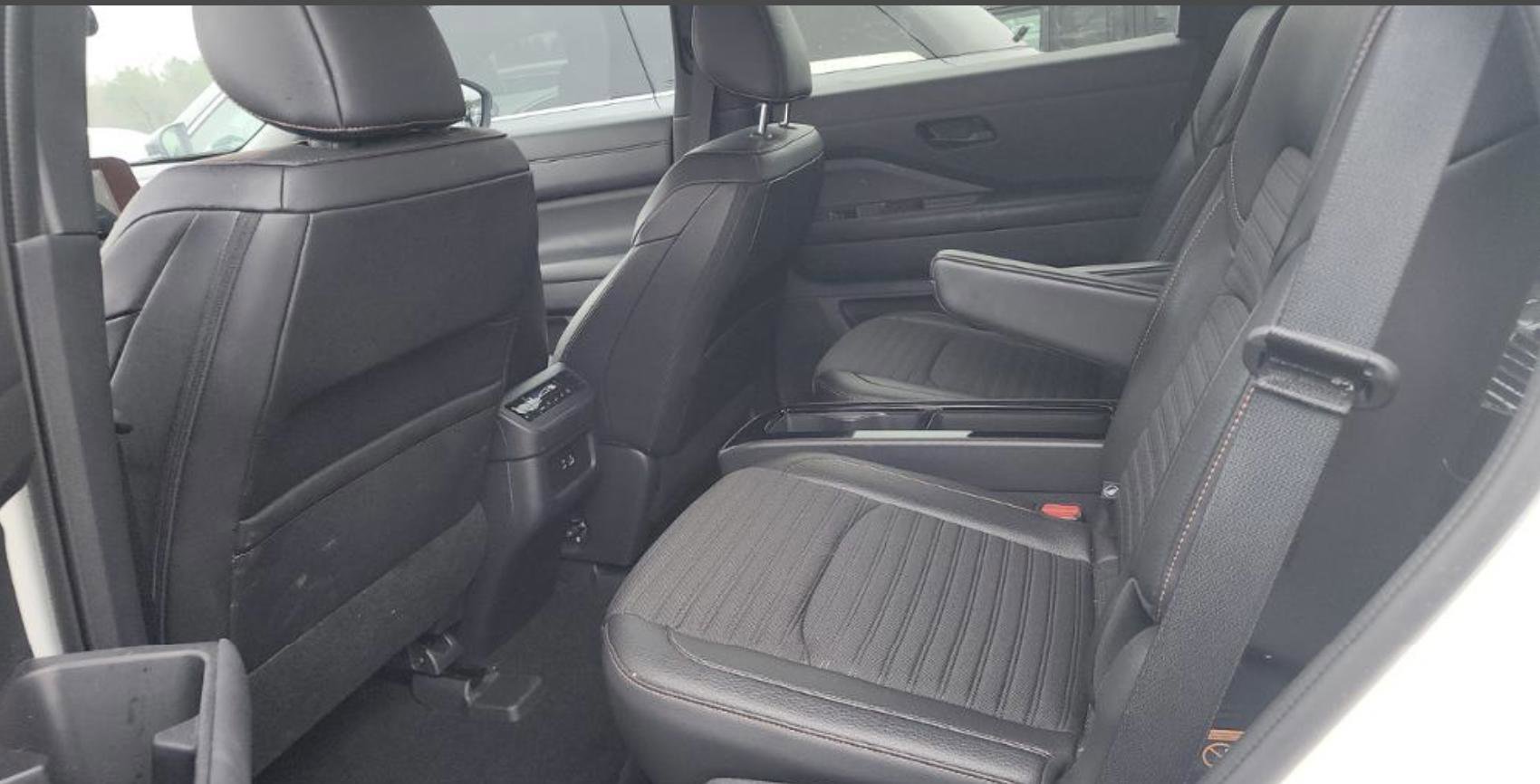 Used 2024 Nissan Pathfinder Rock Creek image 6