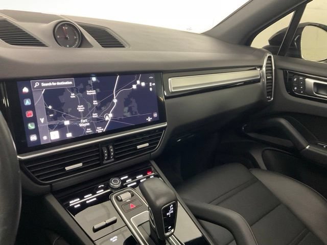 Used 2023 Porsche Cayenne S Platinum AWD/4WD image 13