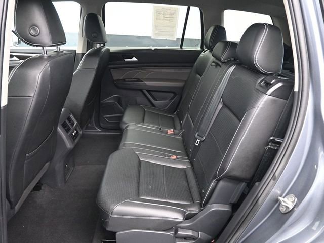 Used 2023 Volkswagen Atlas SE w/ Black Wheel Package image 12