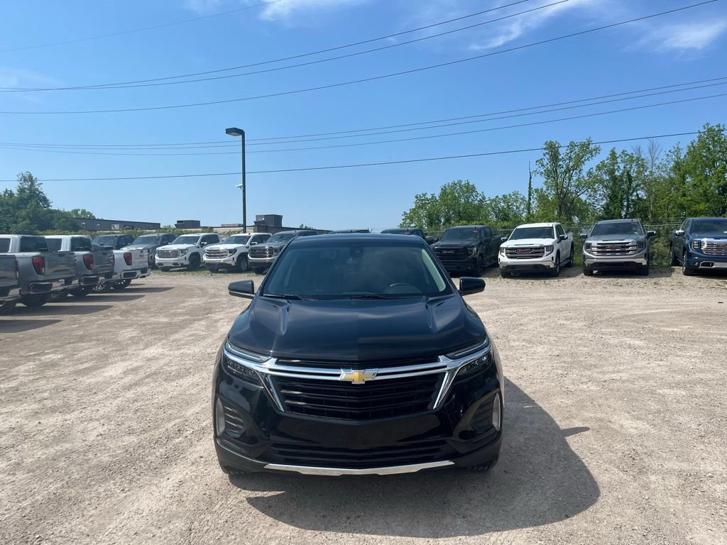 Used 2024 Chevrolet Equinox LT AWD/4WD image 3