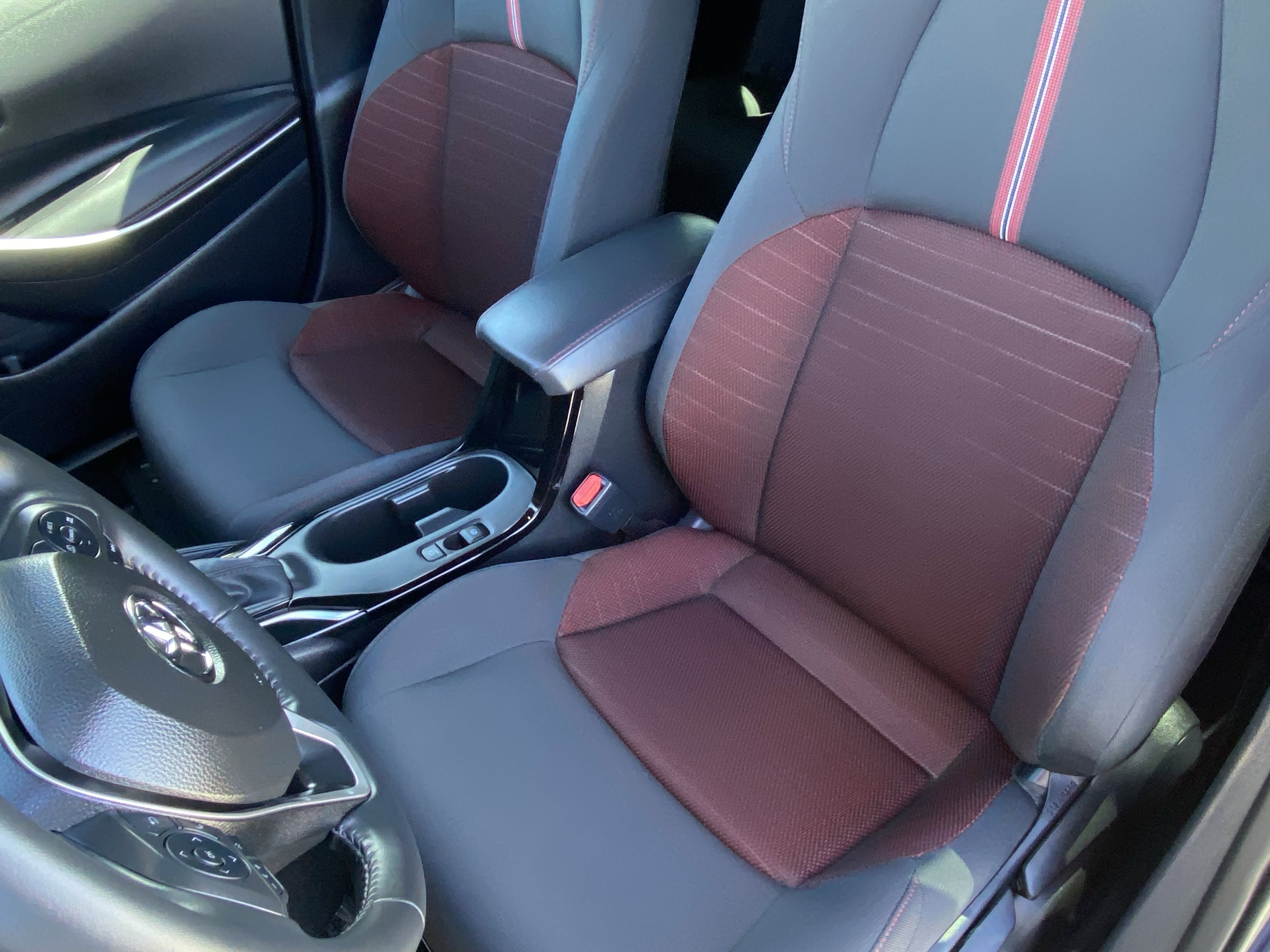 Certified 2025 Toyota Corolla SE FWD image 27