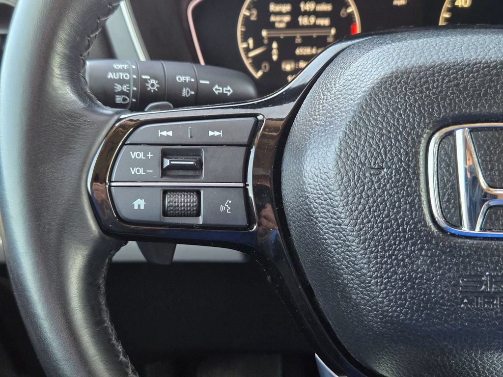 Used 2024 Honda Pilot Touring image 23