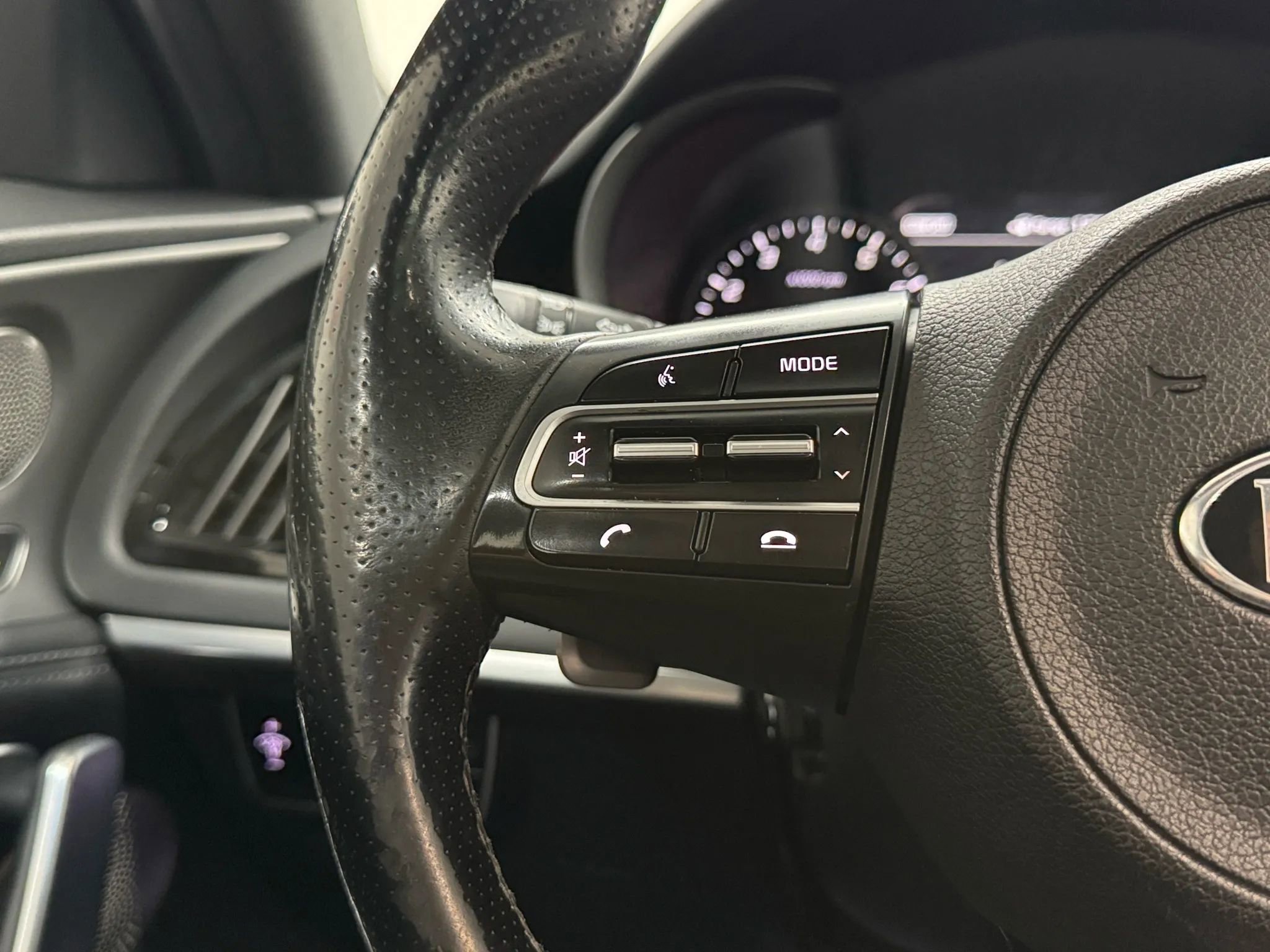 Used 2020 Kia Stinger GT2 image 18