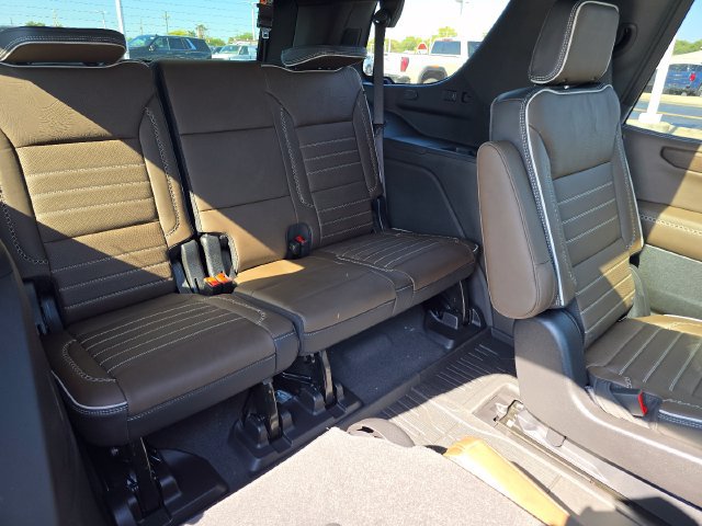 New 2026 GMC Yukon Denali Ultimate w/ LPO, Illumination Package AWD/4WD image 26