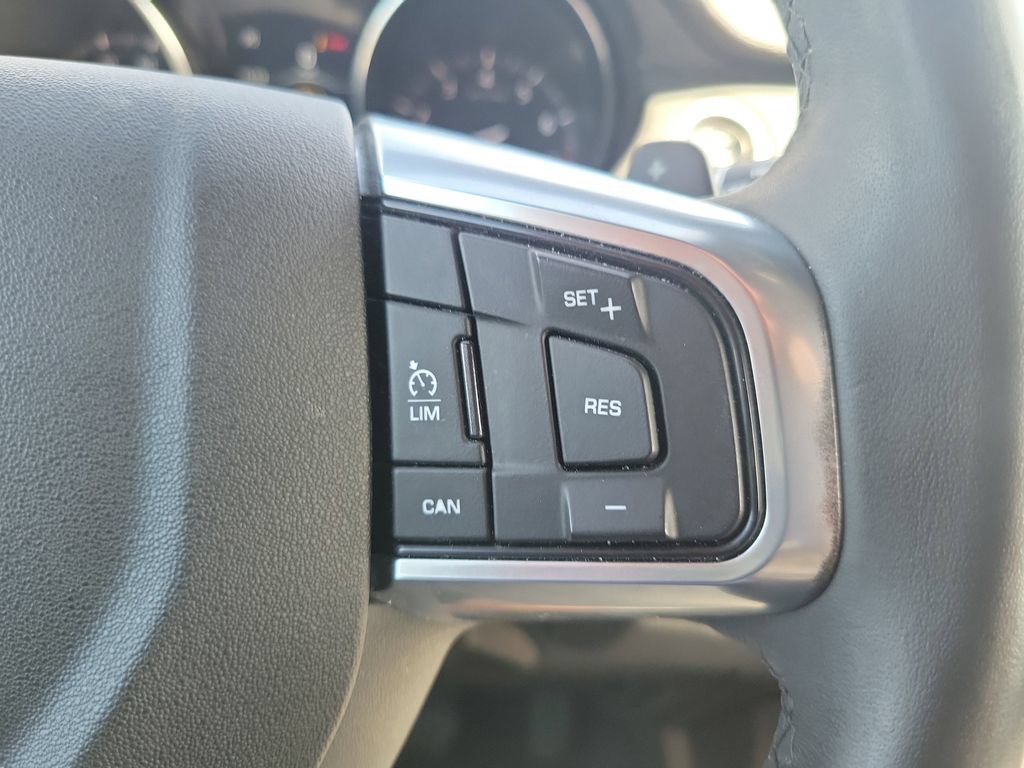 Used 2019 Land Rover Discovery Sport SE AWD/4WD image 21