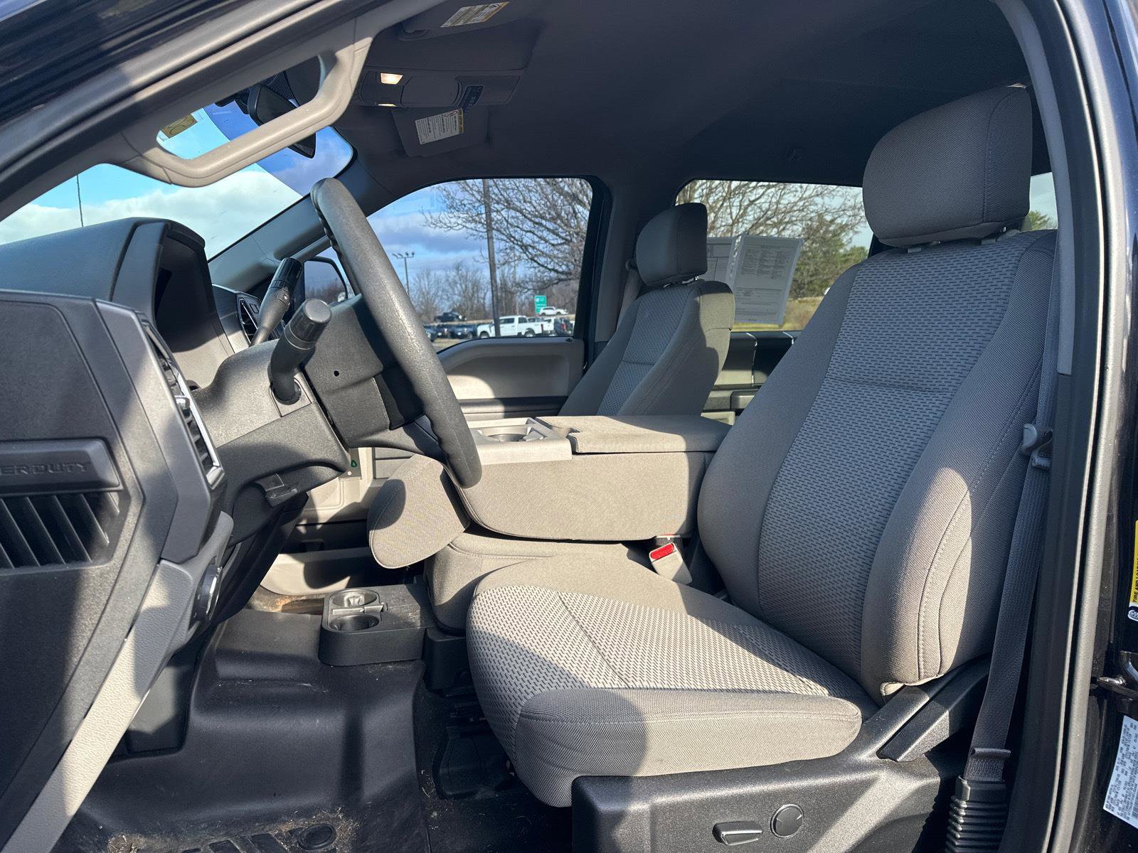 Used 2017 Ford F250 XLT w/ XLT Value Package image 6