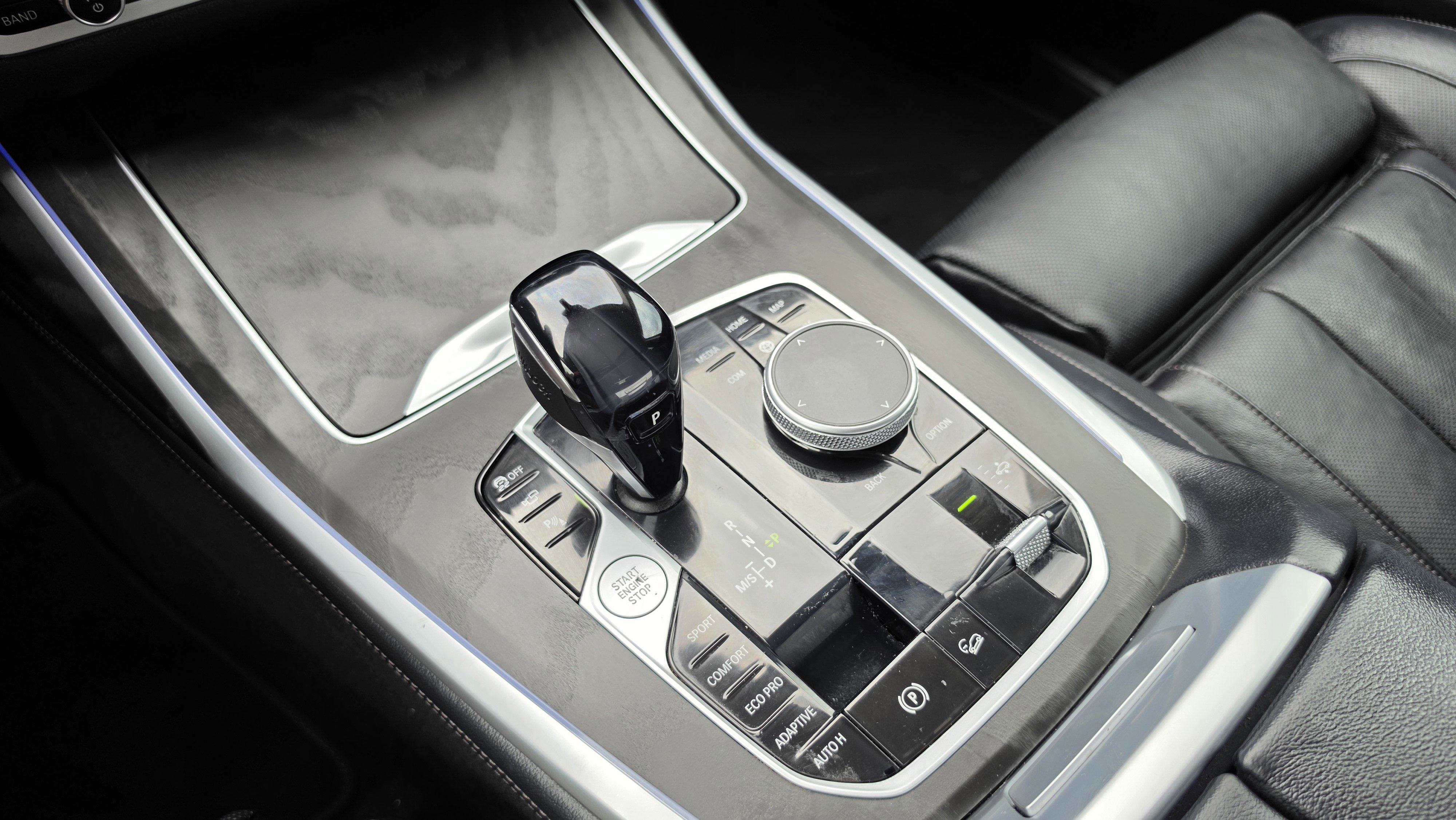 Used 2022 BMW X7 xDrive40i w/ Premium Package image 39