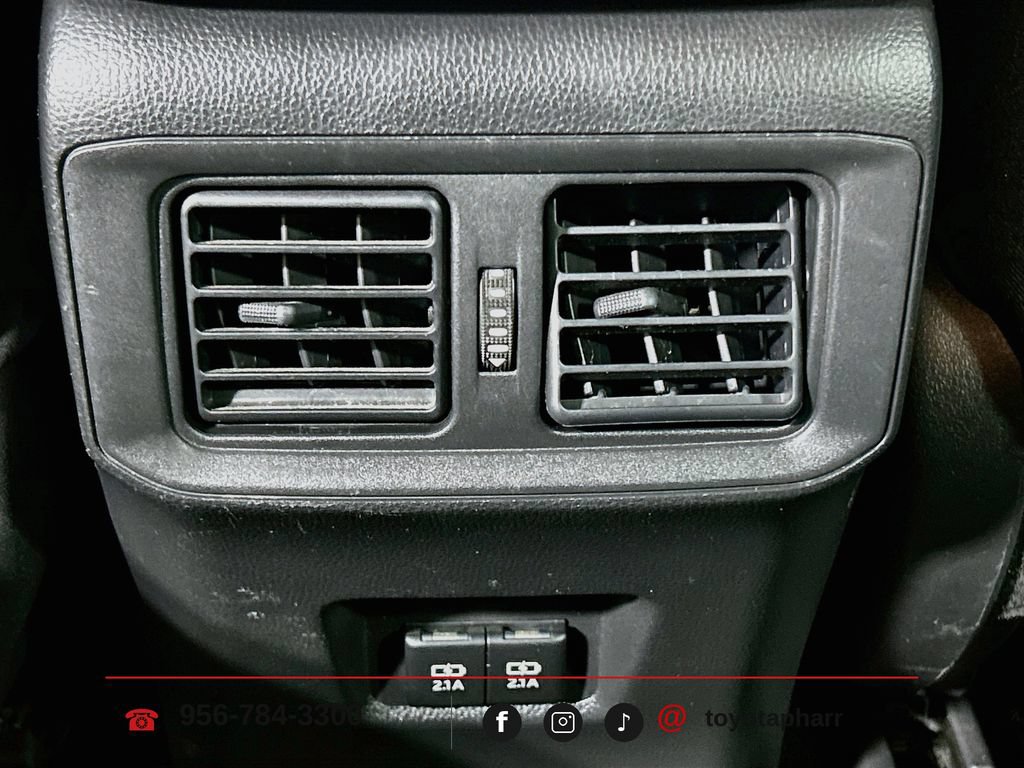 Used 2020 Toyota RAV4 XLE FWD image 22