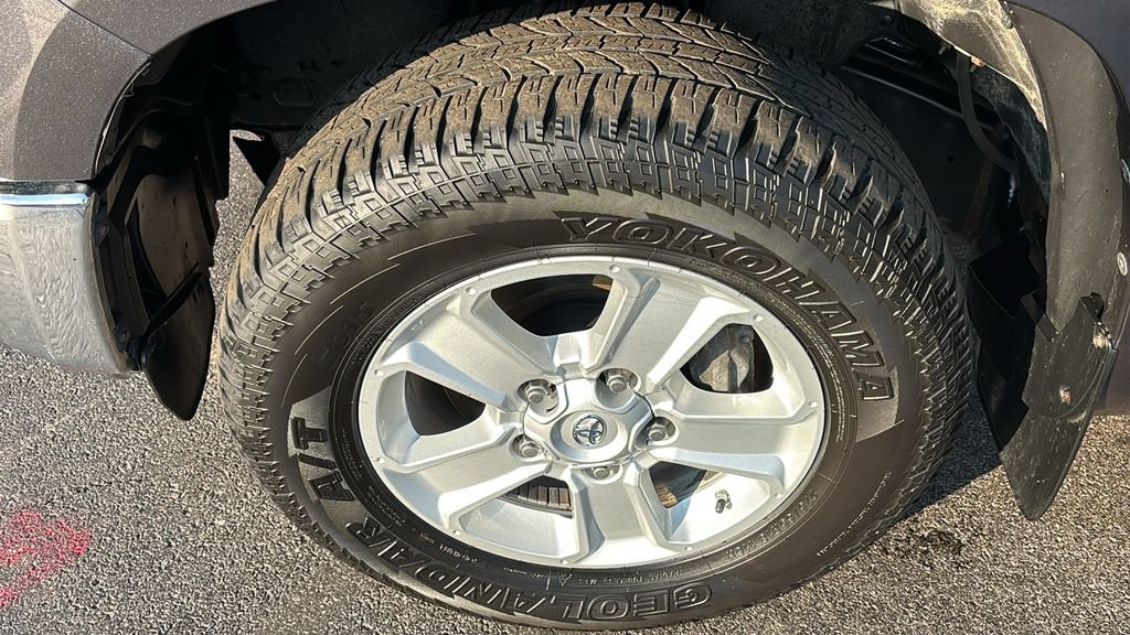 Used 2018 Toyota Tundra SR5 w/ SR5 Upgrade Package AWD/4WD image 34