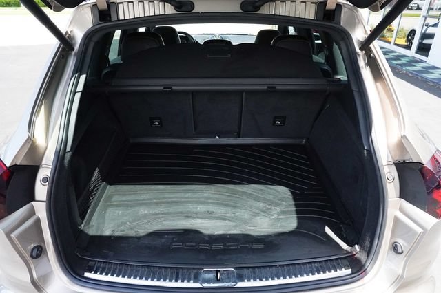 Used 2016 Porsche Cayenne AWD/4WD image 25
