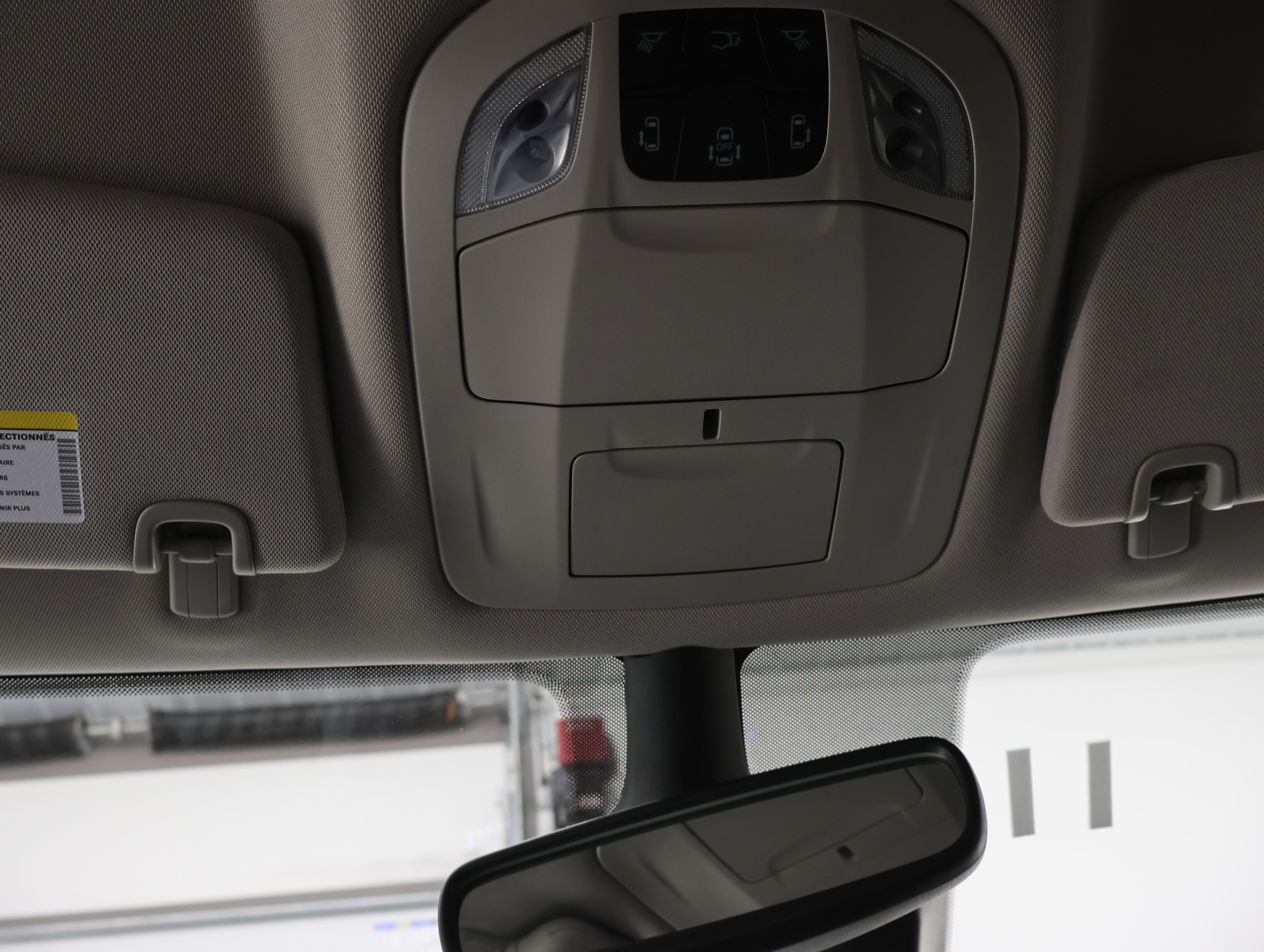 Used 2024 Chrysler Pacifica Touring-L FWD image 13