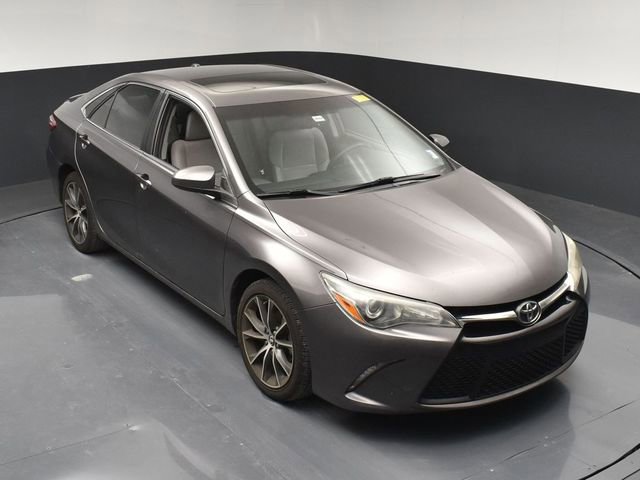 Used 2017 Toyota Camry XSE w/ Moonroof Package FWD image 42