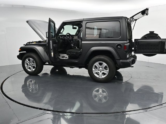Used 2023 Jeep Wrangler Sport AWD/4WD image 41