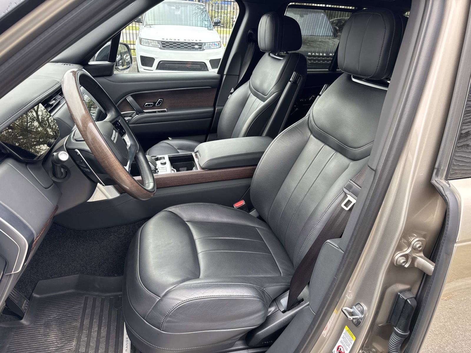 Certified 2023 Land Rover Range Rover Autobiography AWD/4WD image 23