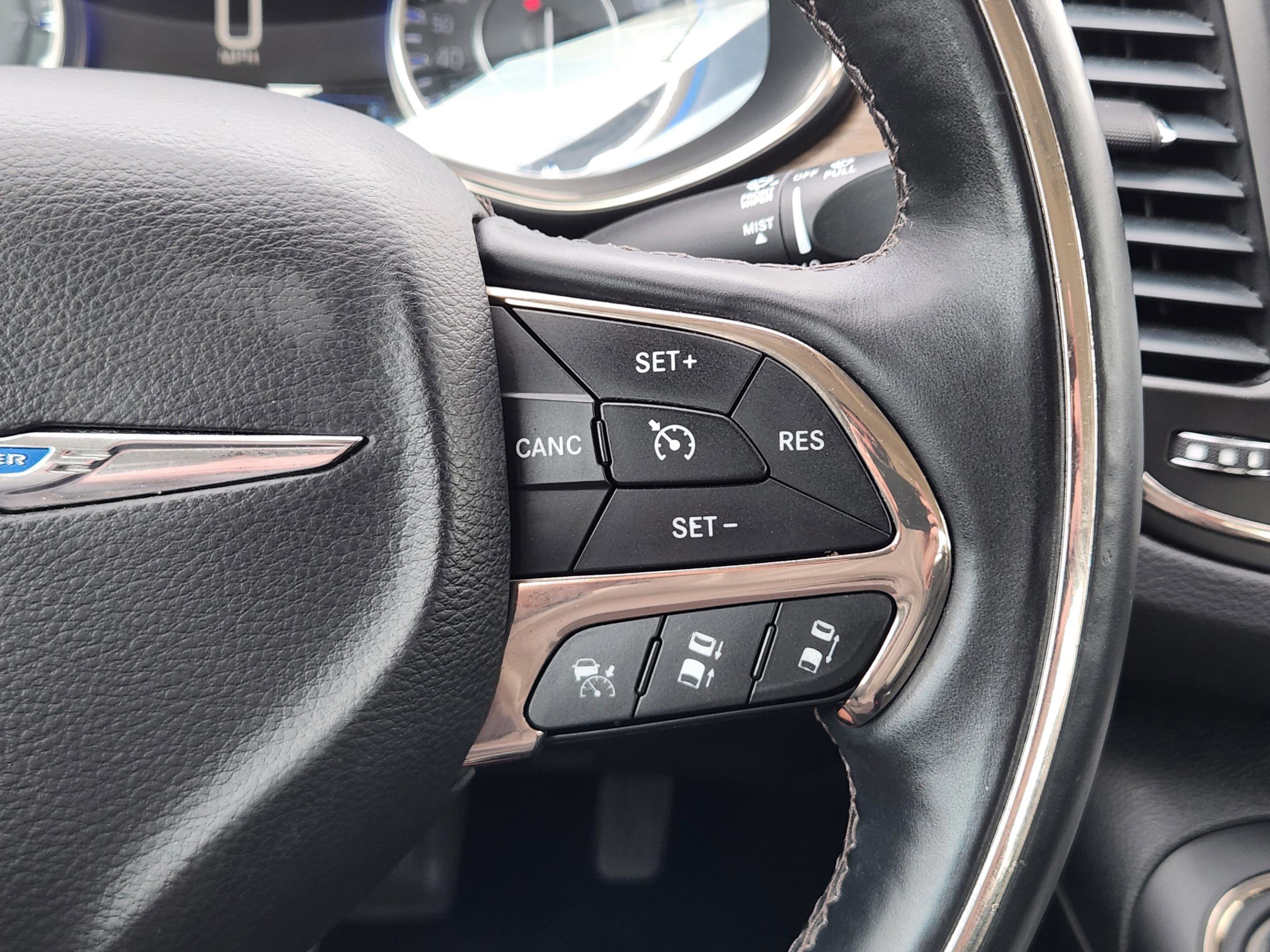 Used 2016 Chrysler 200 C w/ Premium Group image 27