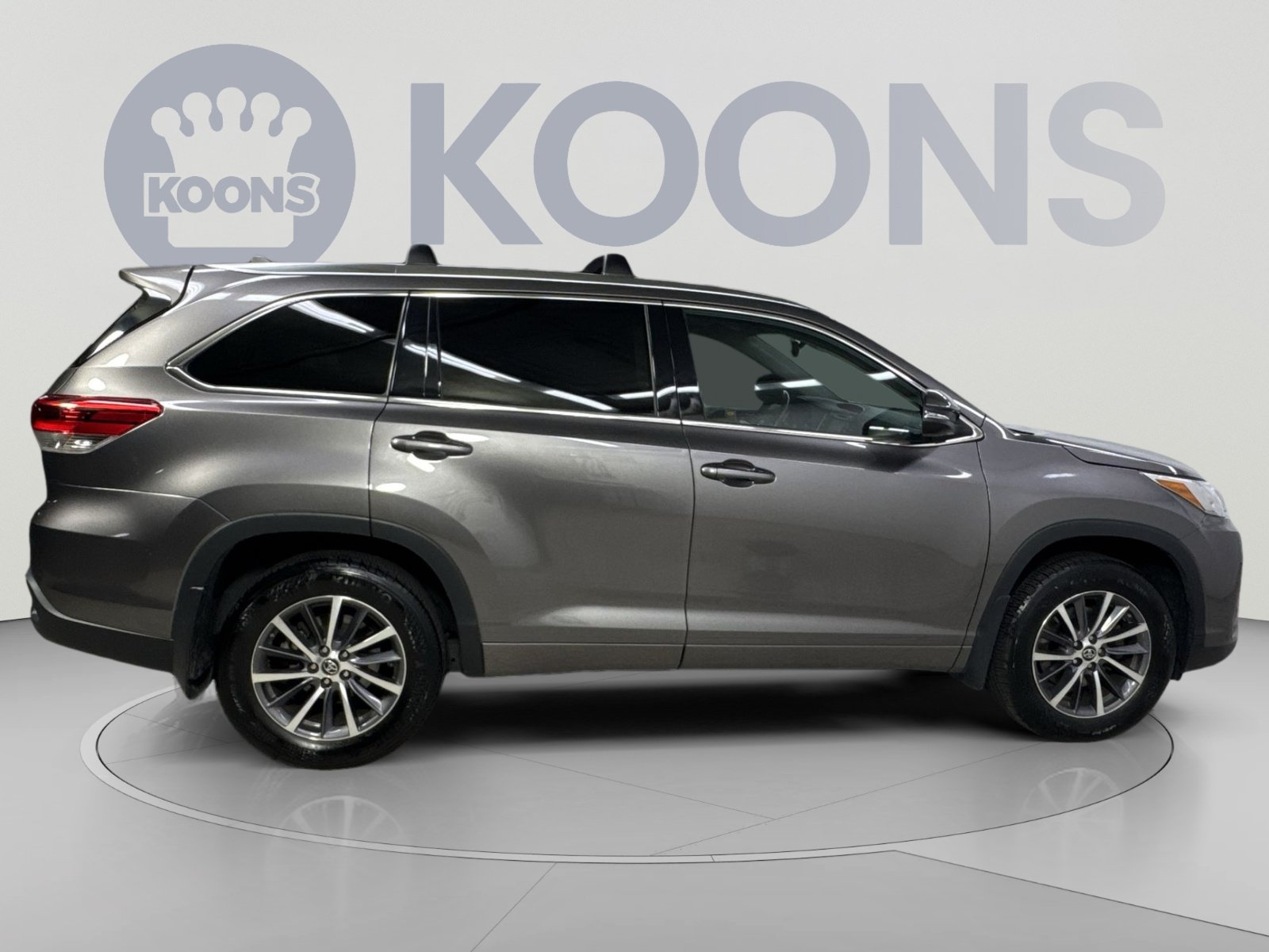 Used 2018 Toyota Highlander XLE AWD/4WD image 21