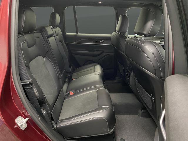 New 2026 Jeep Grand Cherokee Altitude image 34