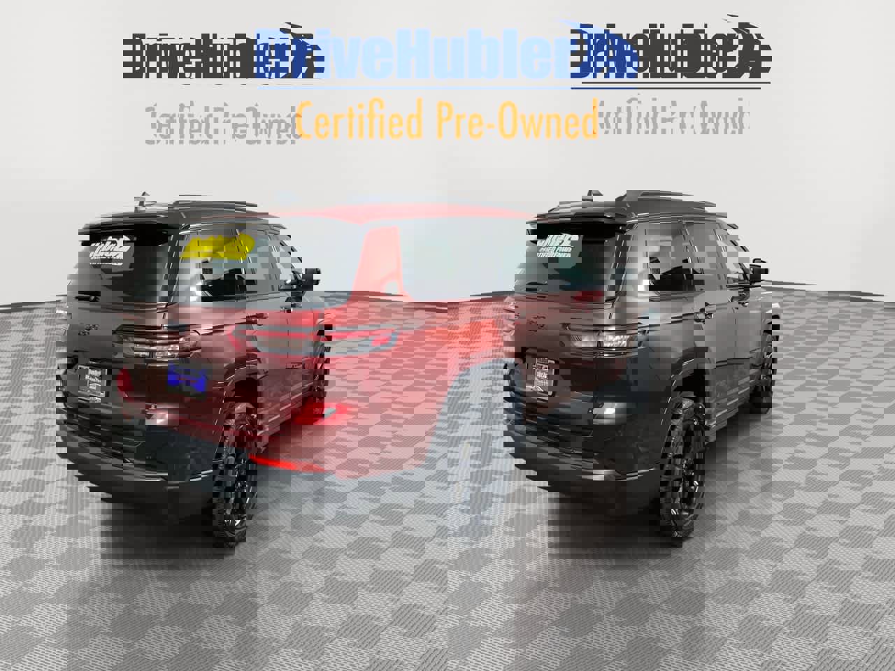 Used 2023 Jeep Grand Cherokee L Laredo image 2