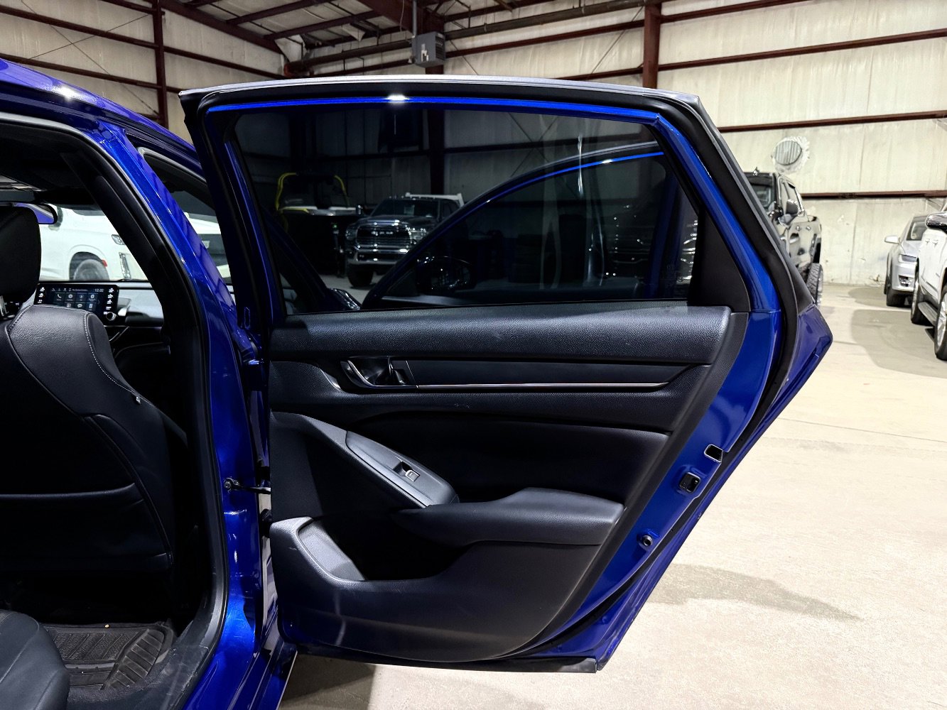 Used 2019 Honda Accord Sport image 18