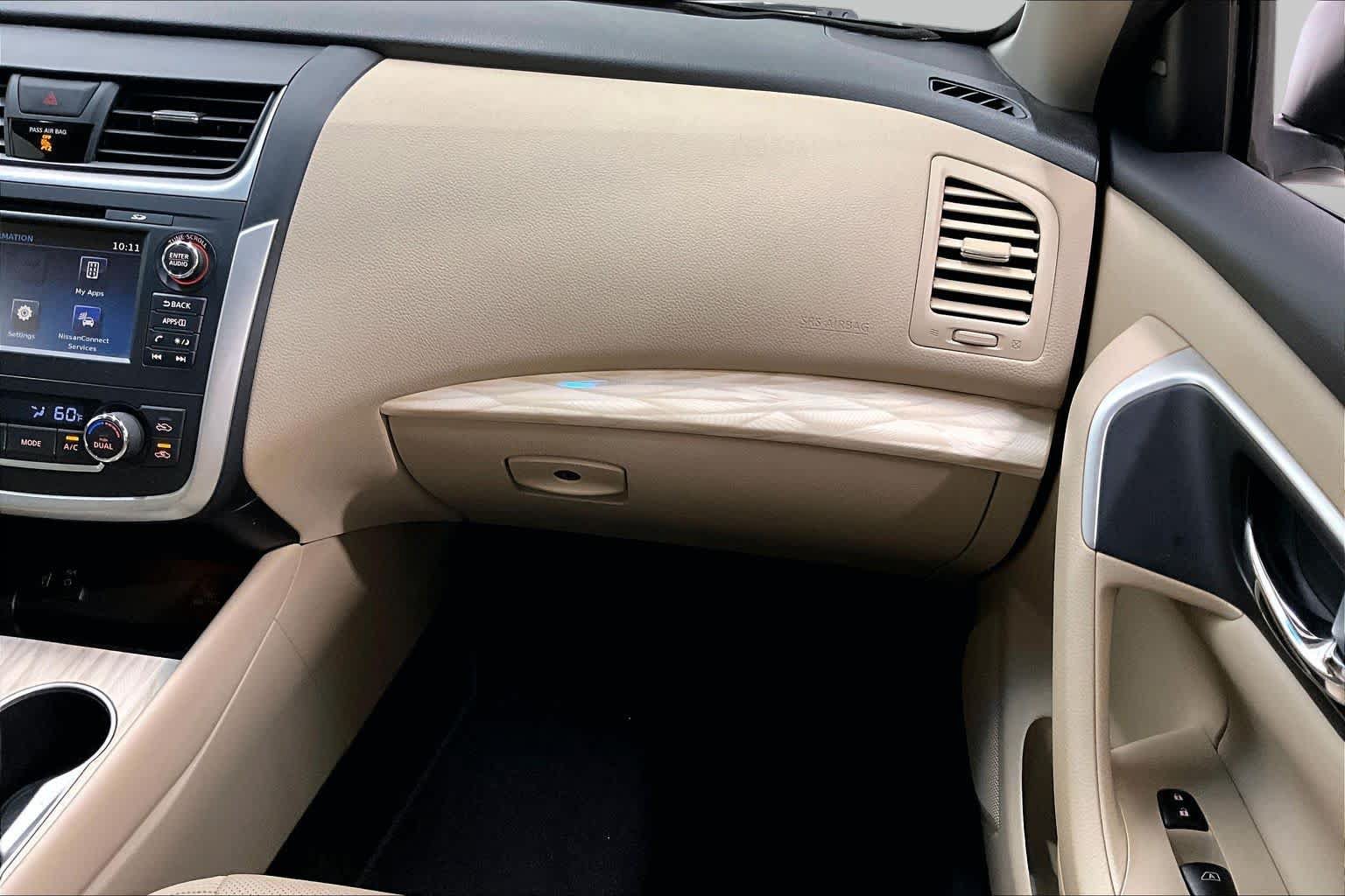 Used 2016 Nissan Altima 2.5 SL w/ 2.5 Technology Package FWD image 18