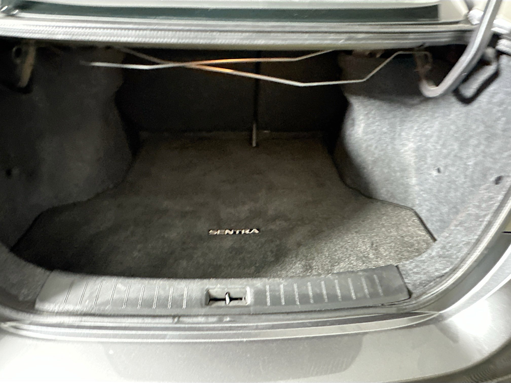 Used 2019 Nissan Sentra S image 27