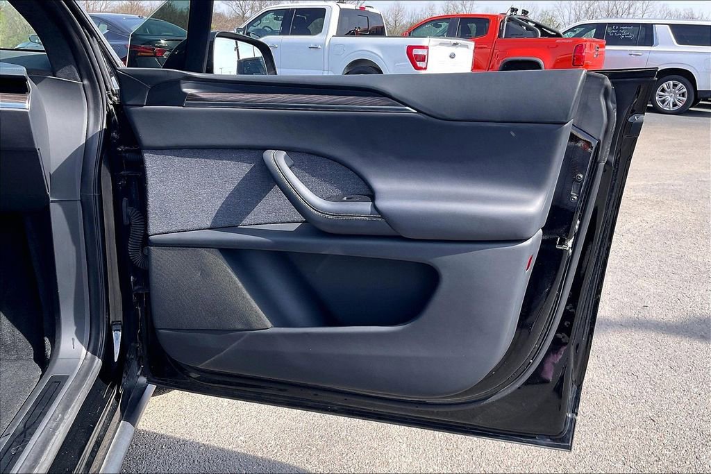 Used 2023 Tesla Model X image 25