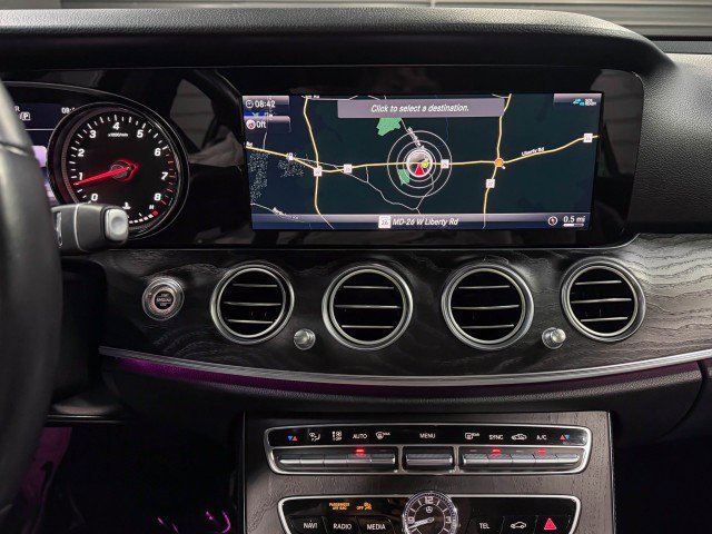 Used 2019 Mercedes-Benz E 300 4MATIC image 29