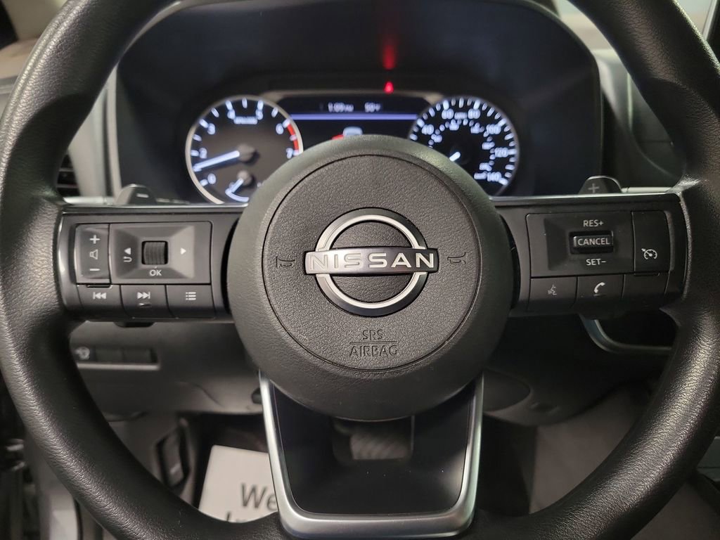 Used 2023 Nissan Rogue S image 18