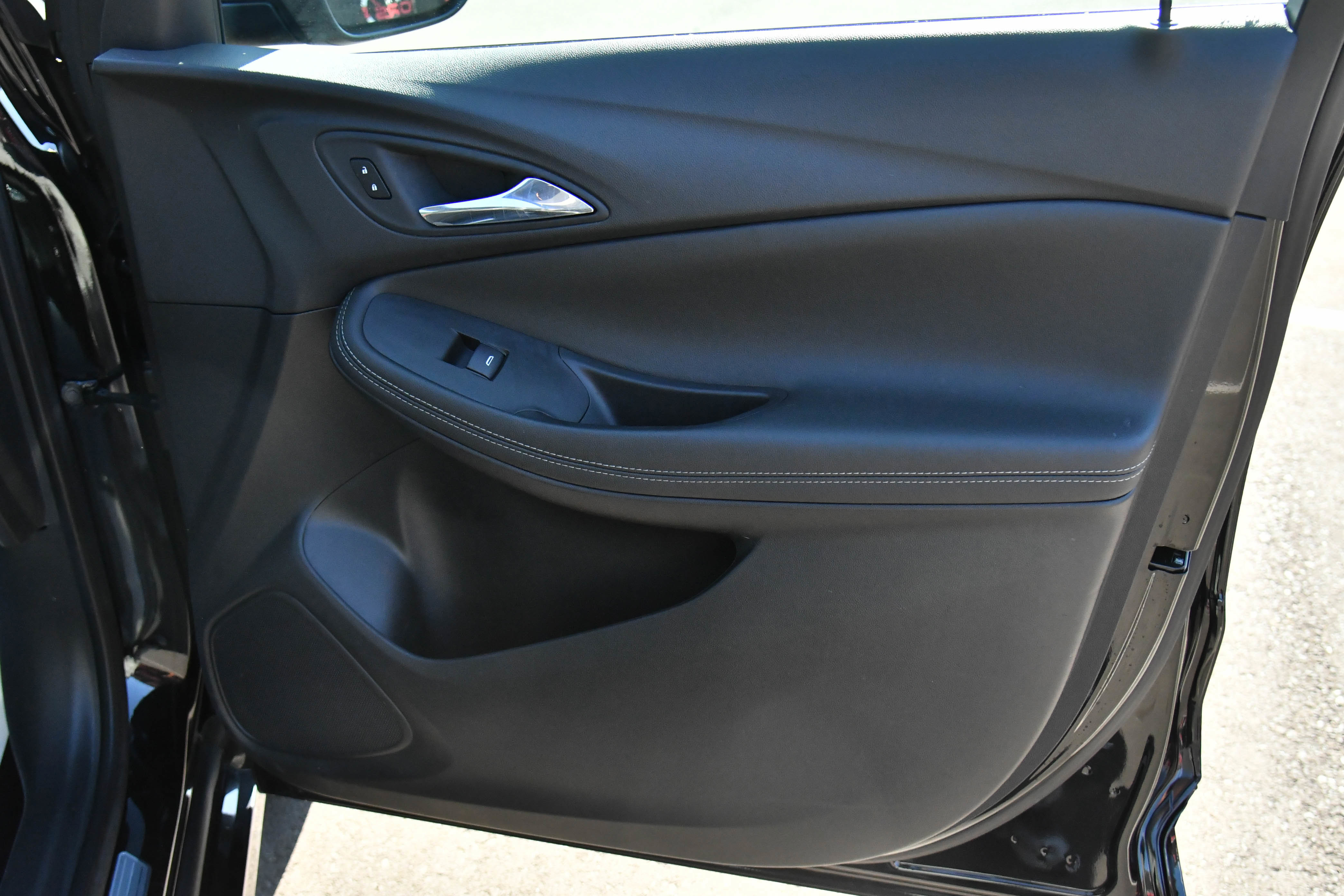 Used 2023 Buick Encore GX Select w/ Sport Touring Package image 39