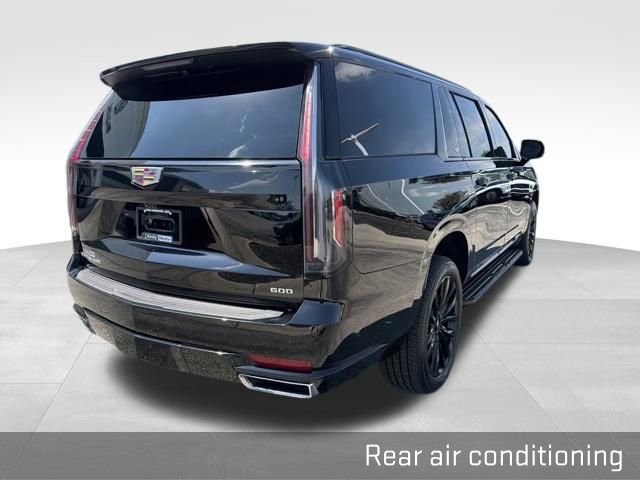 Used 2023 Cadillac Escalade ESV Premium Luxury AWD/4WD image 15