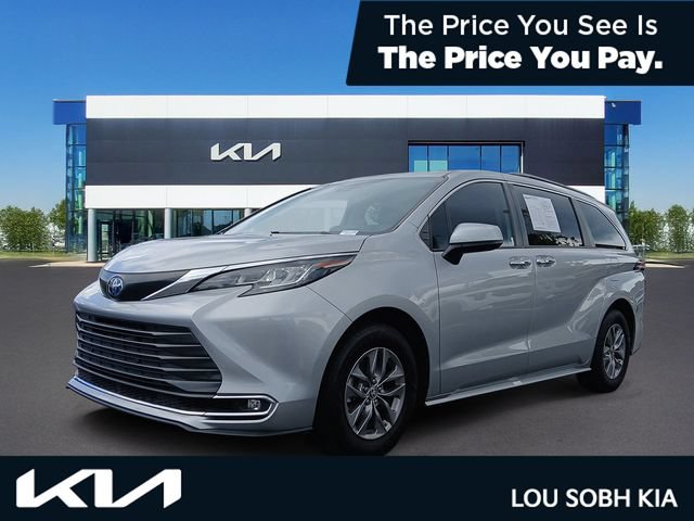 Used 2023 Toyota Sienna XLE