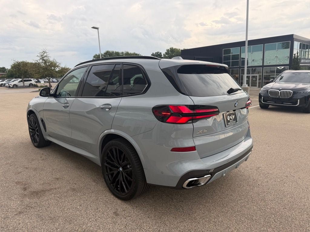 Used 2026 BMW X5 xDrive40i w/ M Sport Package AWD/4WD image 5