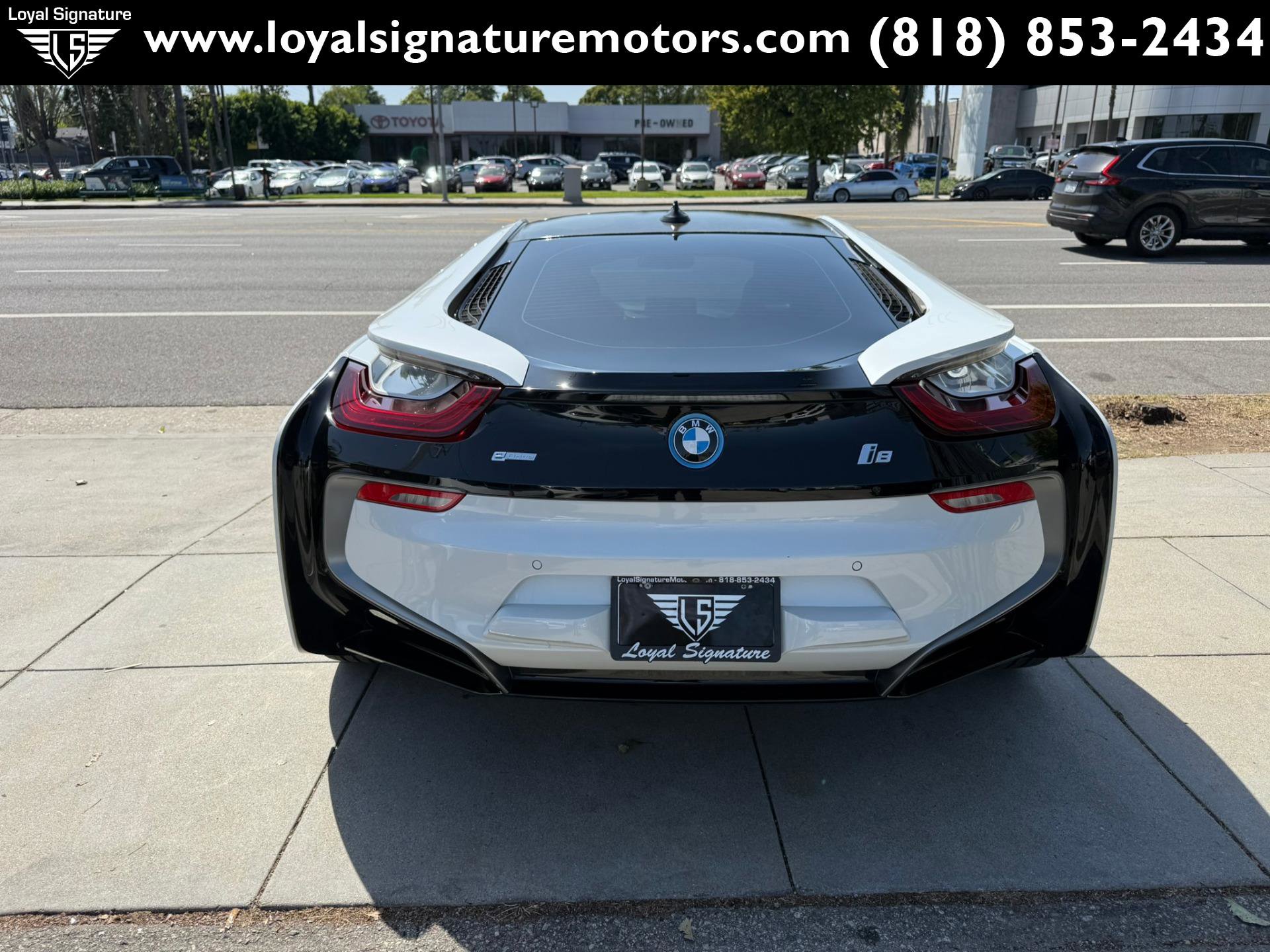 Used 2016 BMW i8 image 6