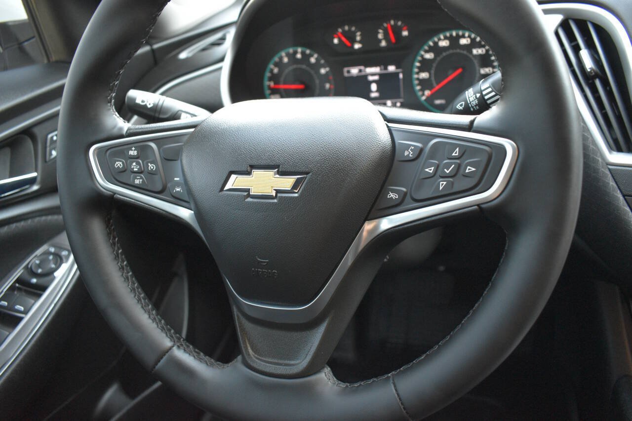 Used 2023 Chevrolet Malibu RS FWD image 23