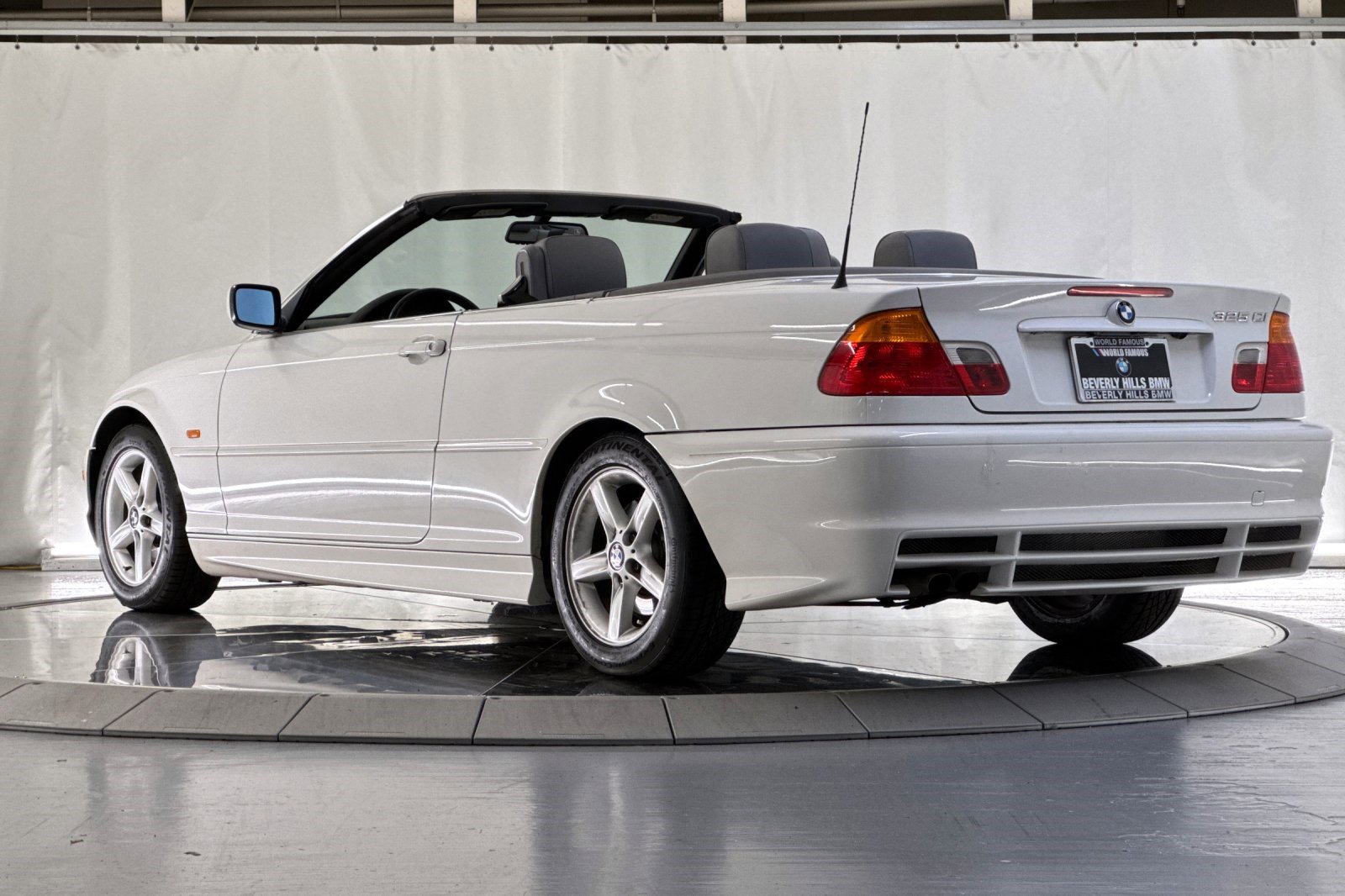 Used 2002 BMW 325Ci Convertible RWD image 3