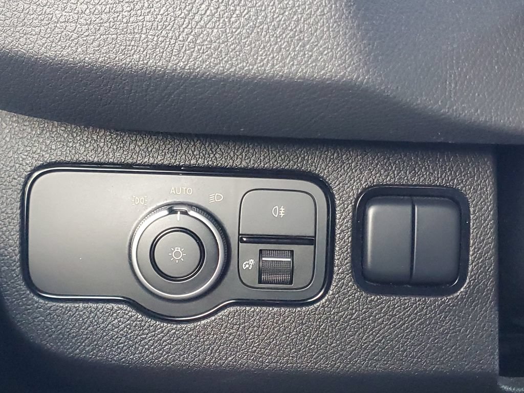 Used 2024 Mercedes-Benz Sprinter 2500 image 25