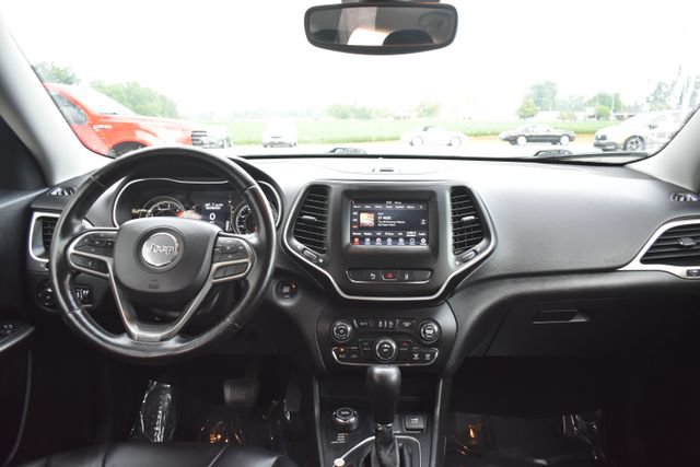 Used 2021 Jeep Cherokee Latitude Plus AWD/4WD image 38