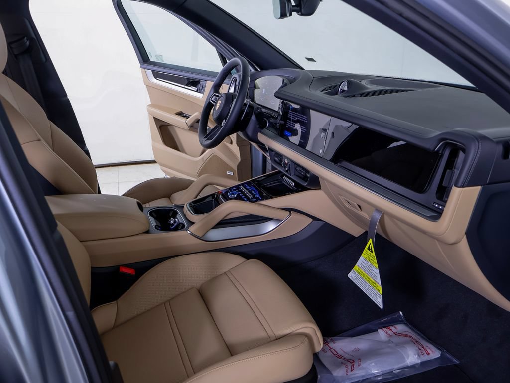 New 2026 Porsche Cayenne AWD/4WD image 8