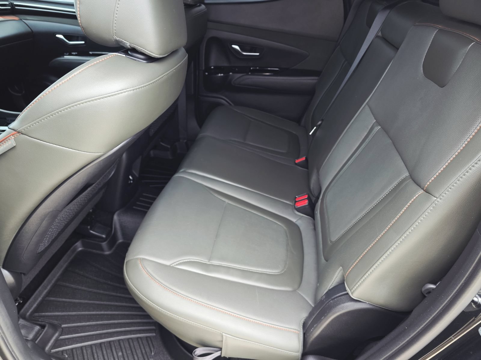 Certified 2024 Hyundai Santa Cruz Limited AWD/4WD image 17