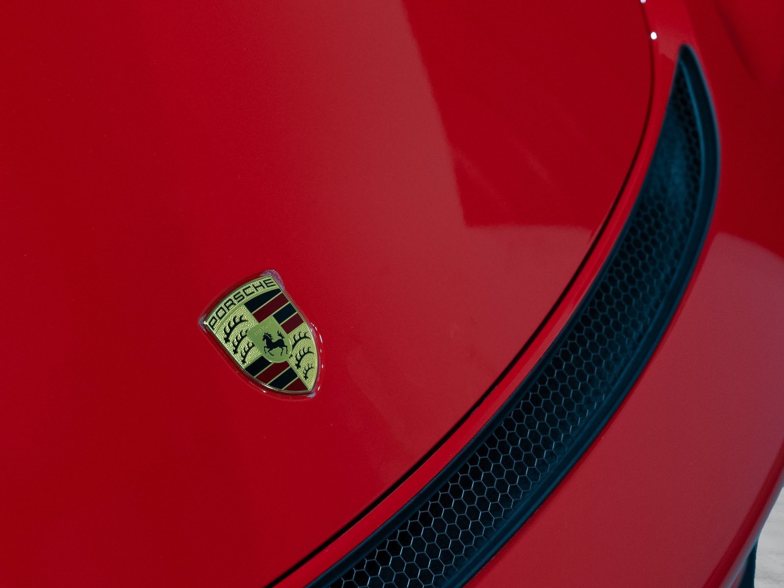 Used 2023 Porsche 718 Cayman GT4 RWD image 18