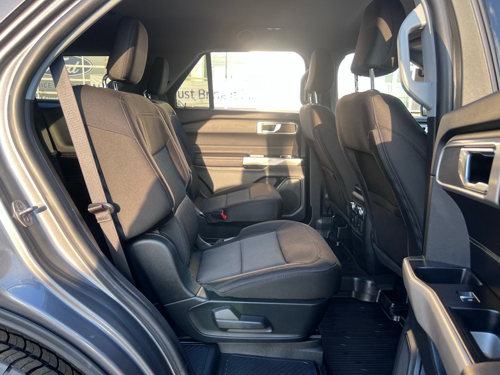 Used 2022 Ford Explorer XLT AWD/4WD image 48